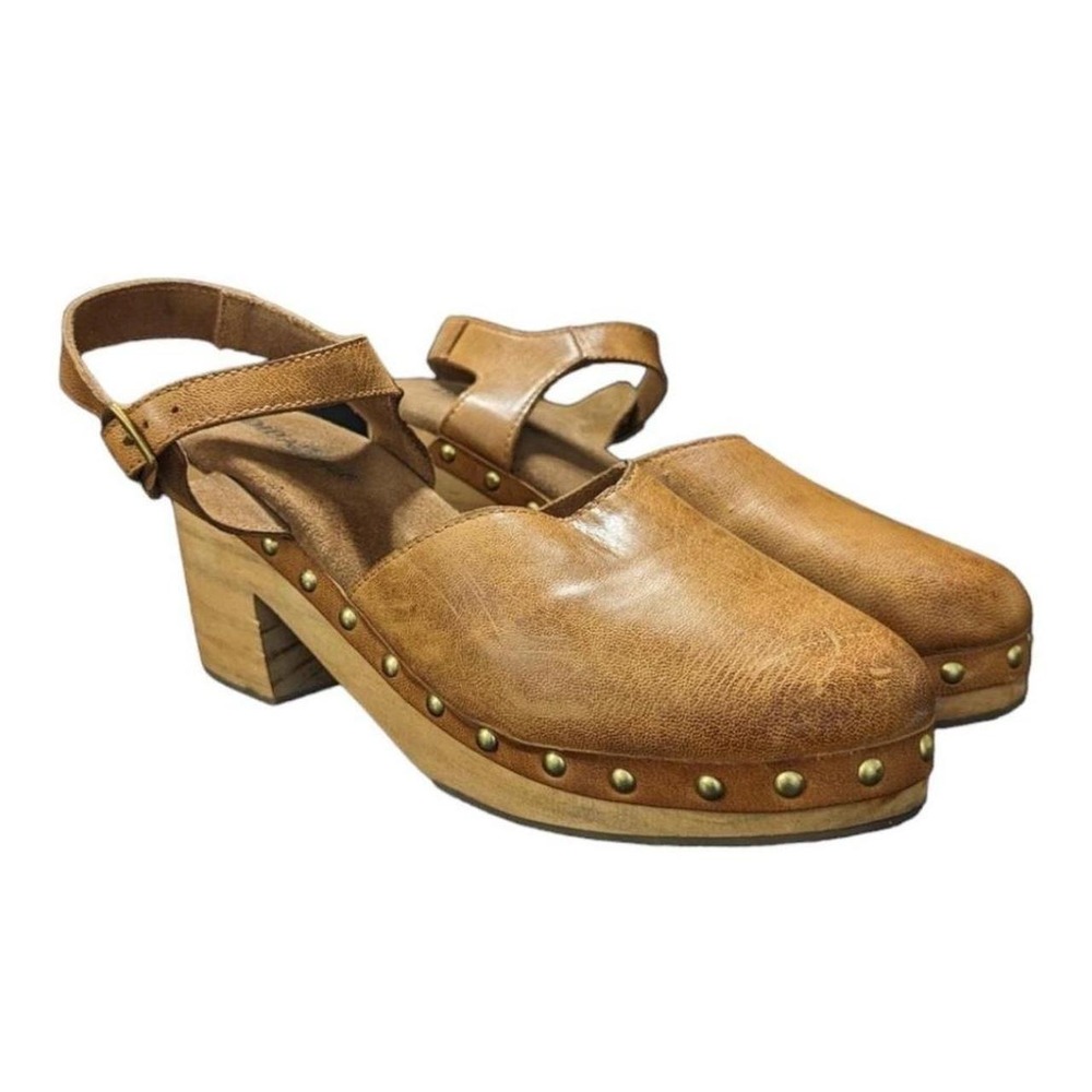 Diba True Cat Paws Wooden Leather Clogs. Size 9.5